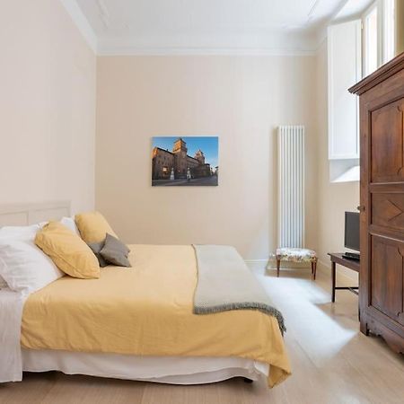 Palazzo Sabbioni Appartamento Lusso Due Camere Soggiorno Cucina แฟร์รารา ภายนอก รูปภาพ